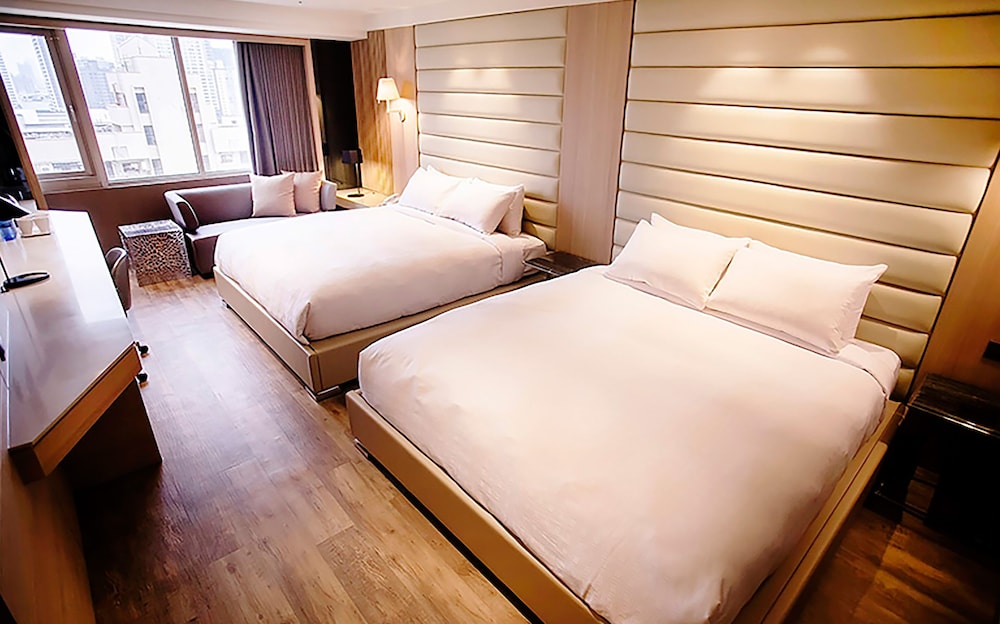 royal group hotel minghua branch