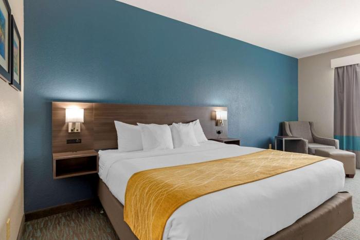 comfort inn and suites selma near randolph afb