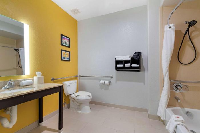 comfort inn and suites selma near randolph afb
