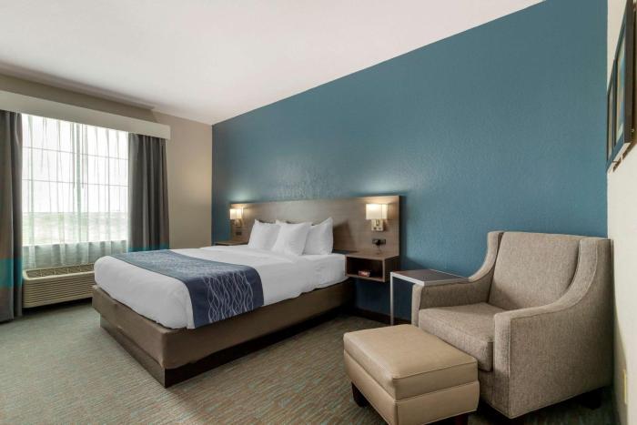 comfort inn and suites selma near randolph afb
