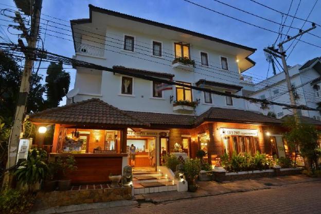 sri pat guesthouse