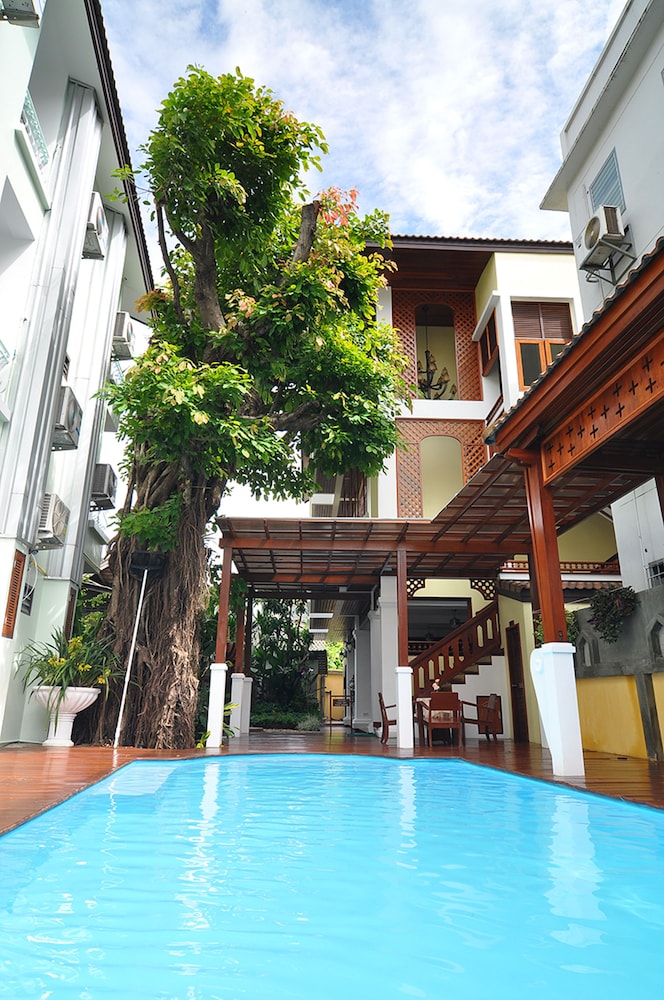 sri pat guesthouse