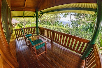 kokopo beach bungalow resort