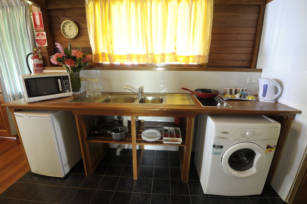 kokopo beach bungalow resort