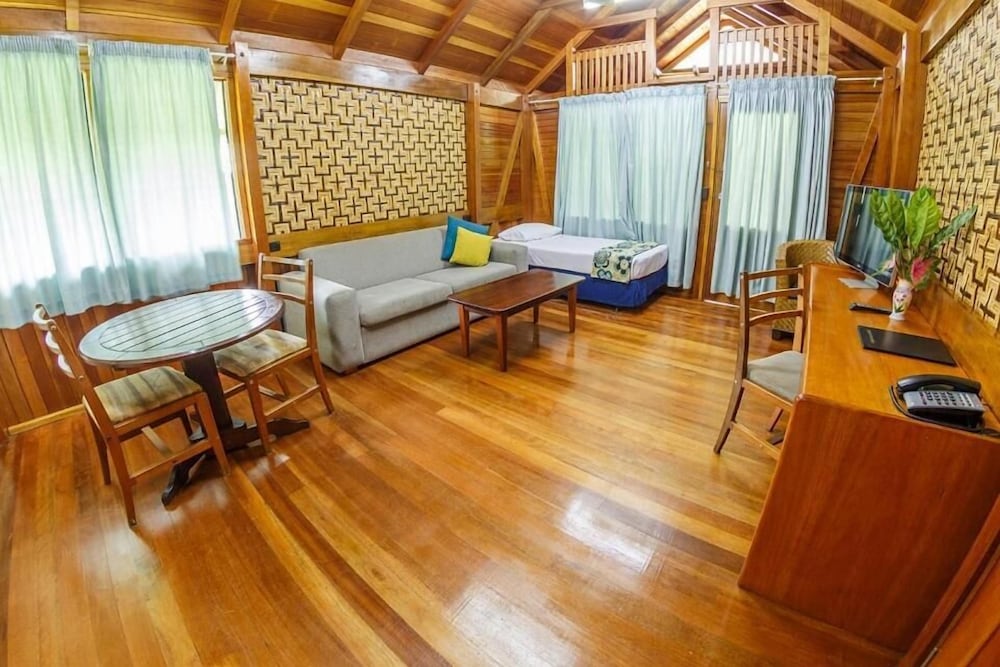 kokopo beach bungalow resort