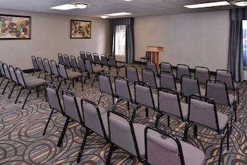 comfort inn and suites at stone mountain