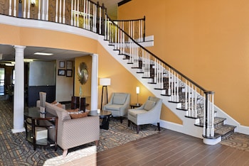 comfort inn and suites at stone mountain