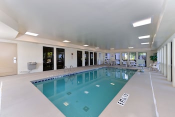 comfort inn and suites at stone mountain