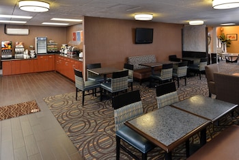 comfort inn and suites at stone mountain