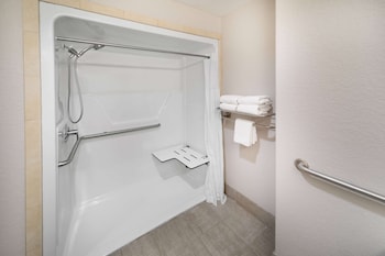 days inn and suites by wyndham san antonio near atandt