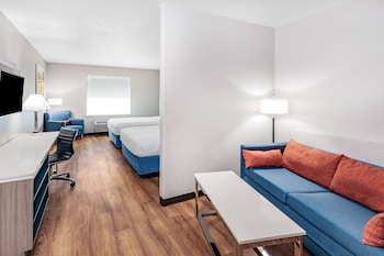 days inn and suites by wyndham san antonio near atandt