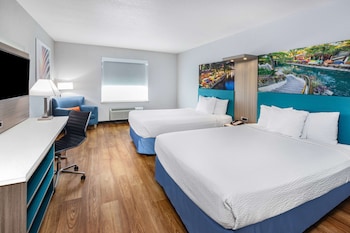 days inn and suites by wyndham san antonio near atandt