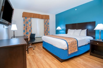 days inn and suites by wyndham san antonio near atandt