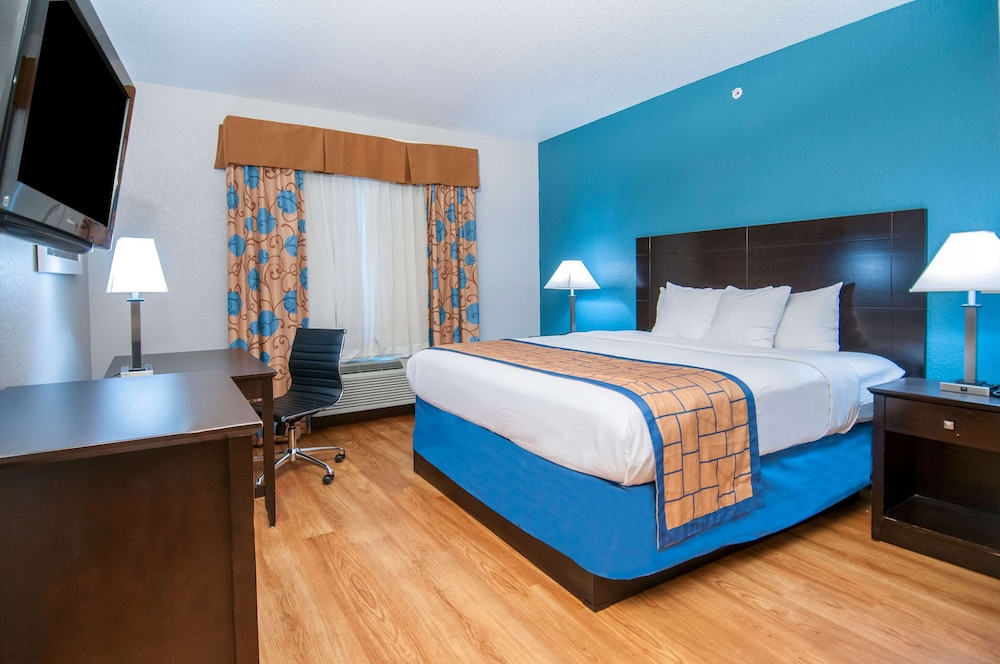 days inn and suites by wyndham san antonio near atandt