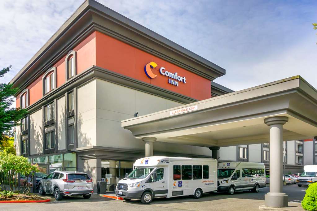 comfort inn and suites sea tac airport