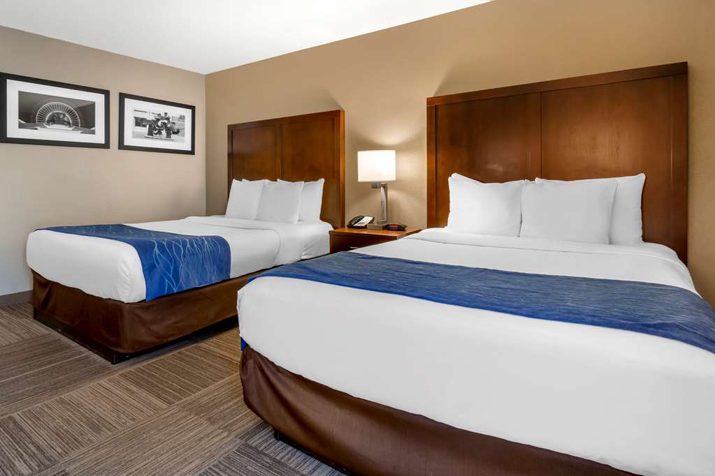 comfort inn and suites sea tac airport