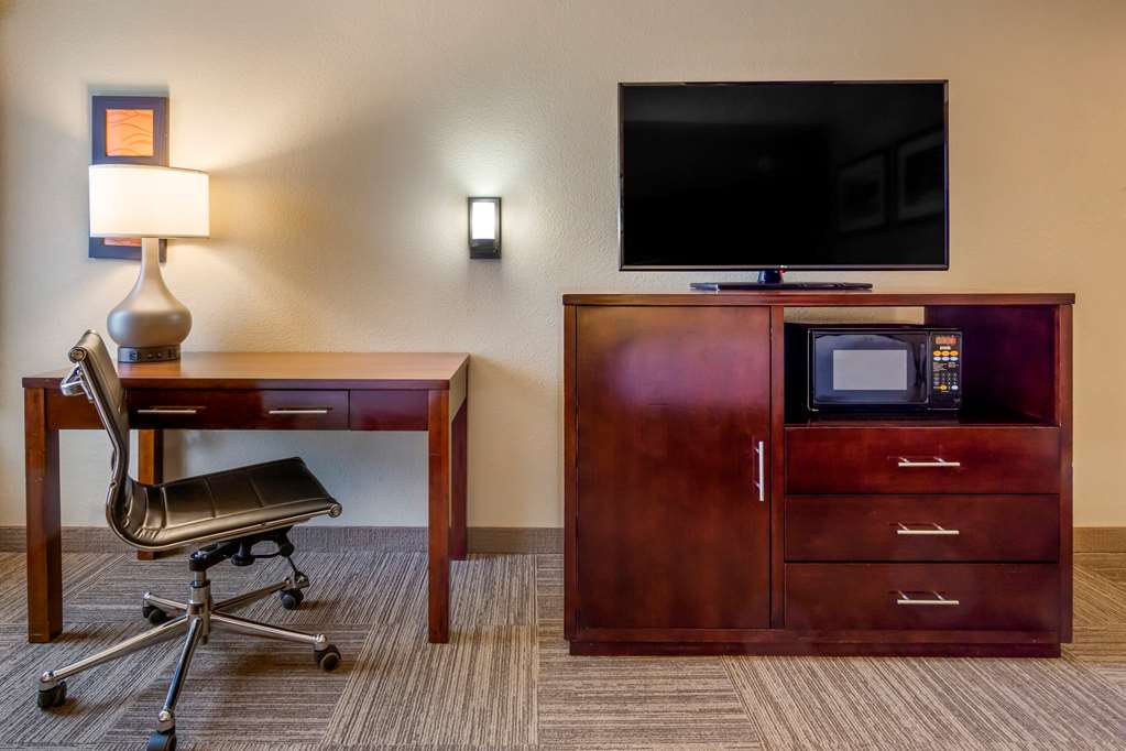 comfort inn and suites sea tac airport