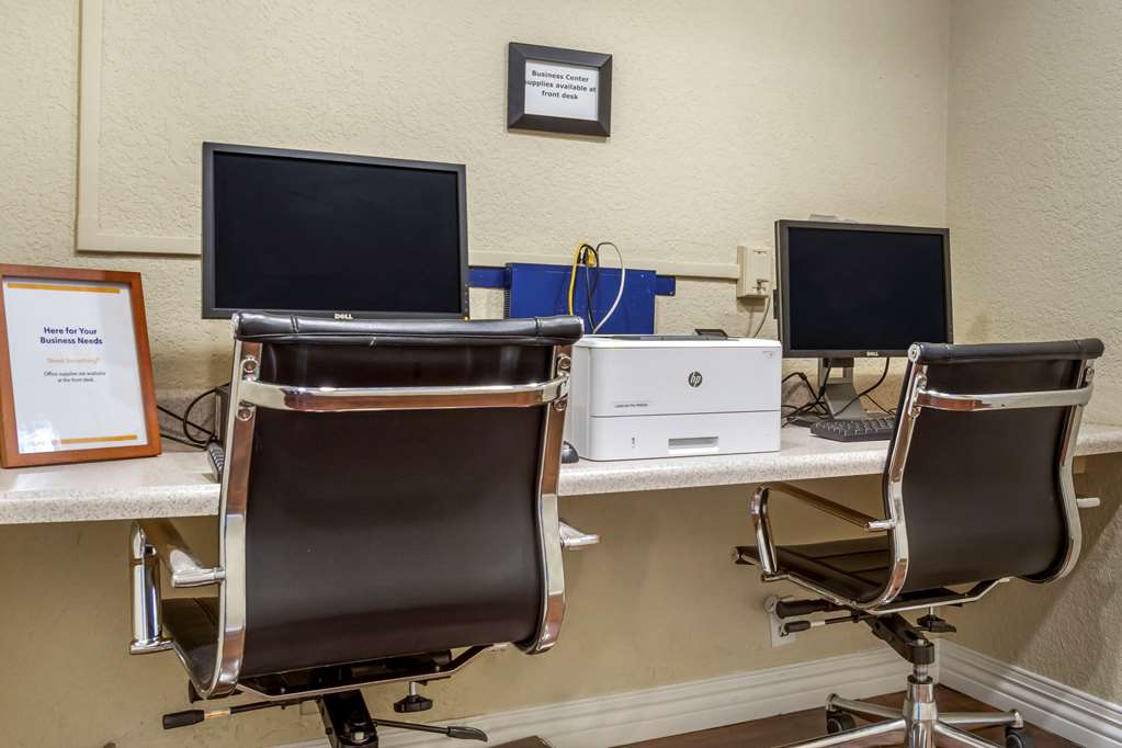 comfort inn and suites sea tac airport