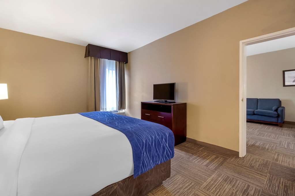 comfort inn and suites sea tac airport