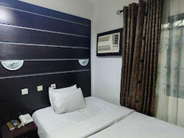 green house hotel and suites