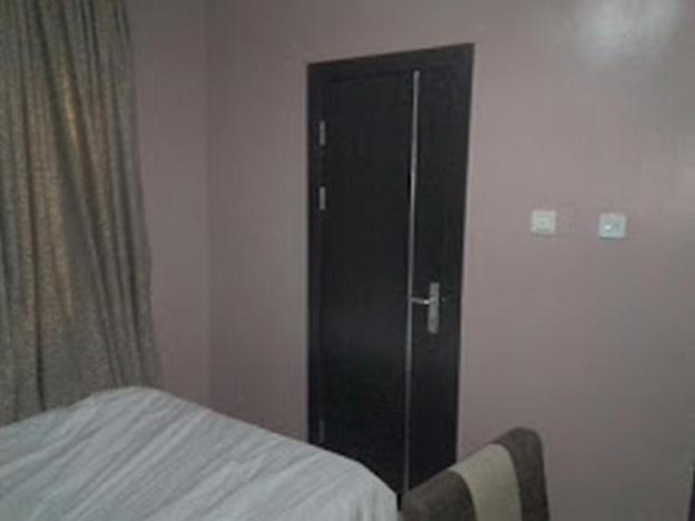 green house hotel and suites