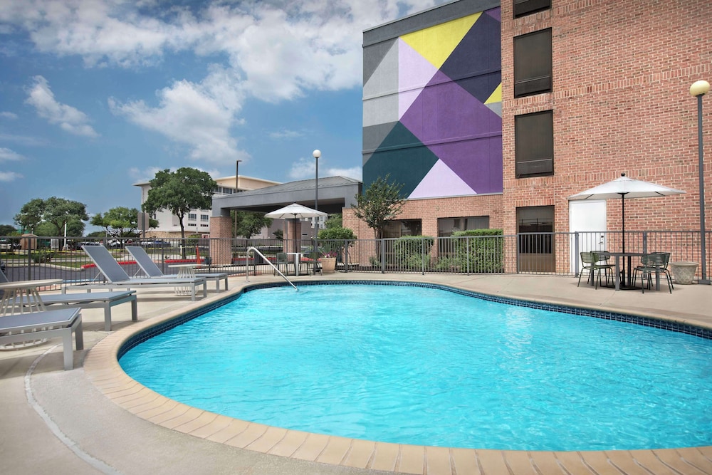 spark by hilton san antonio northwest near six flags