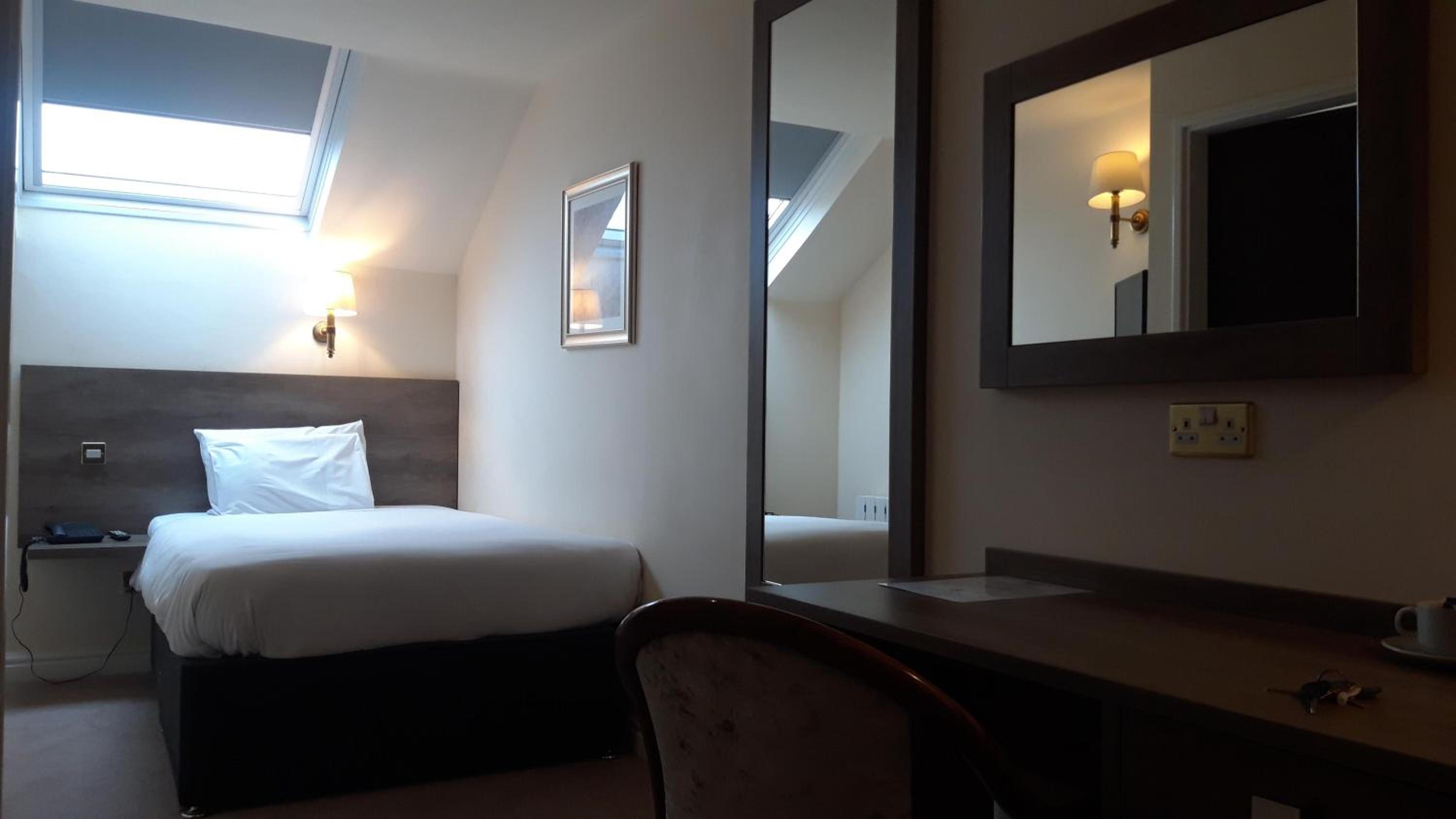 the sitwell arms hotel