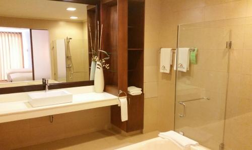 coron gateway hotel and suites