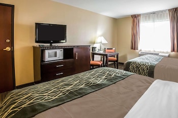 econo lodge inn and suites