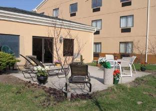 econo lodge inn and suites