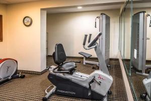econo lodge inn and suites
