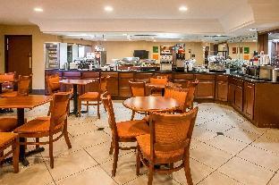 econo lodge inn and suites