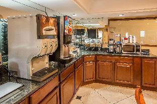 econo lodge inn and suites