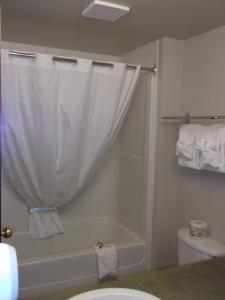 foxwood inn and suites