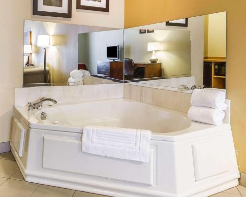 comfort inn owatonna near medical center