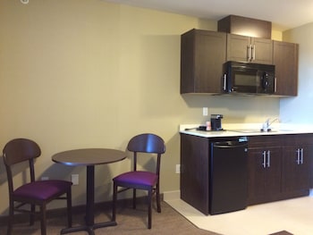meridian inn and suites lloydminster