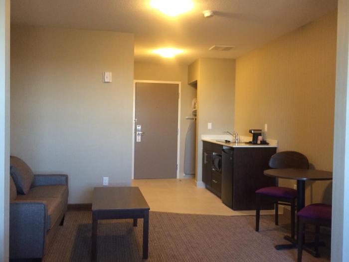 meridian inn and suites lloydminster