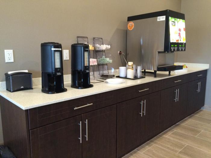 meridian inn and suites lloydminster