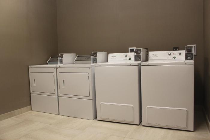 meridian inn and suites lloydminster