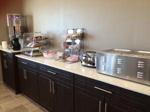 meridian inn and suites lloydminster