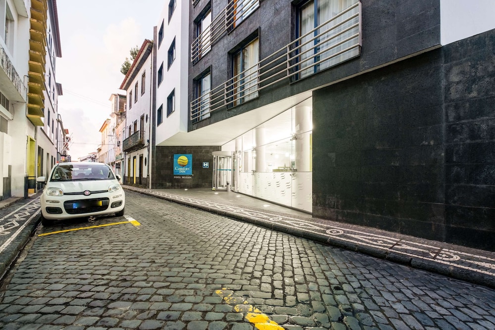 the azoriani boutique ascend hotel collection