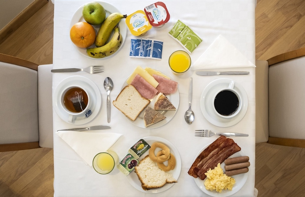 the azoriani boutique ascend hotel collection