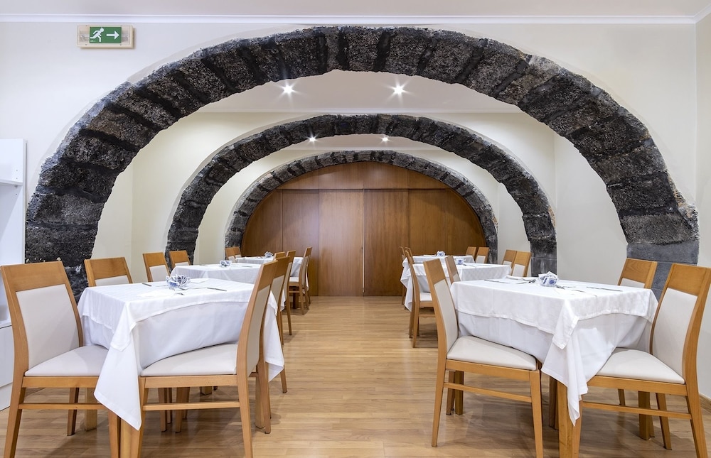 the azoriani boutique ascend hotel collection