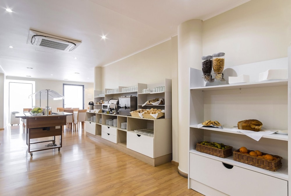 the azoriani boutique ascend hotel collection