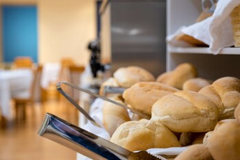 the azoriani boutique ascend hotel collection