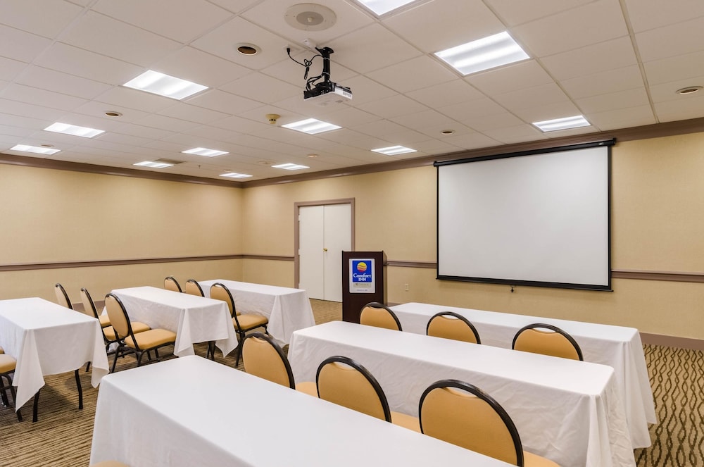 comfort inn randolph boston
