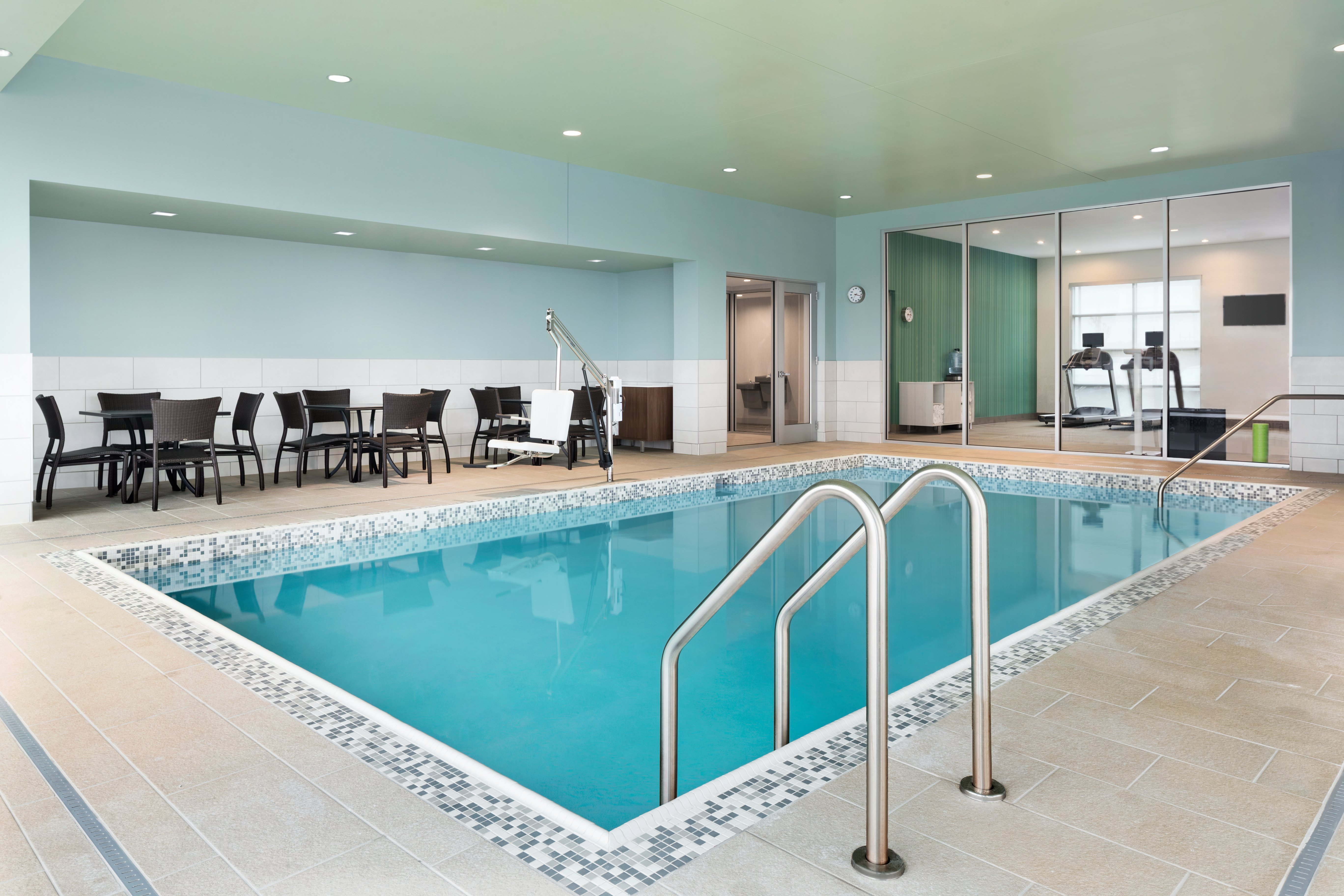 holiday inn express and suites duluth north miller