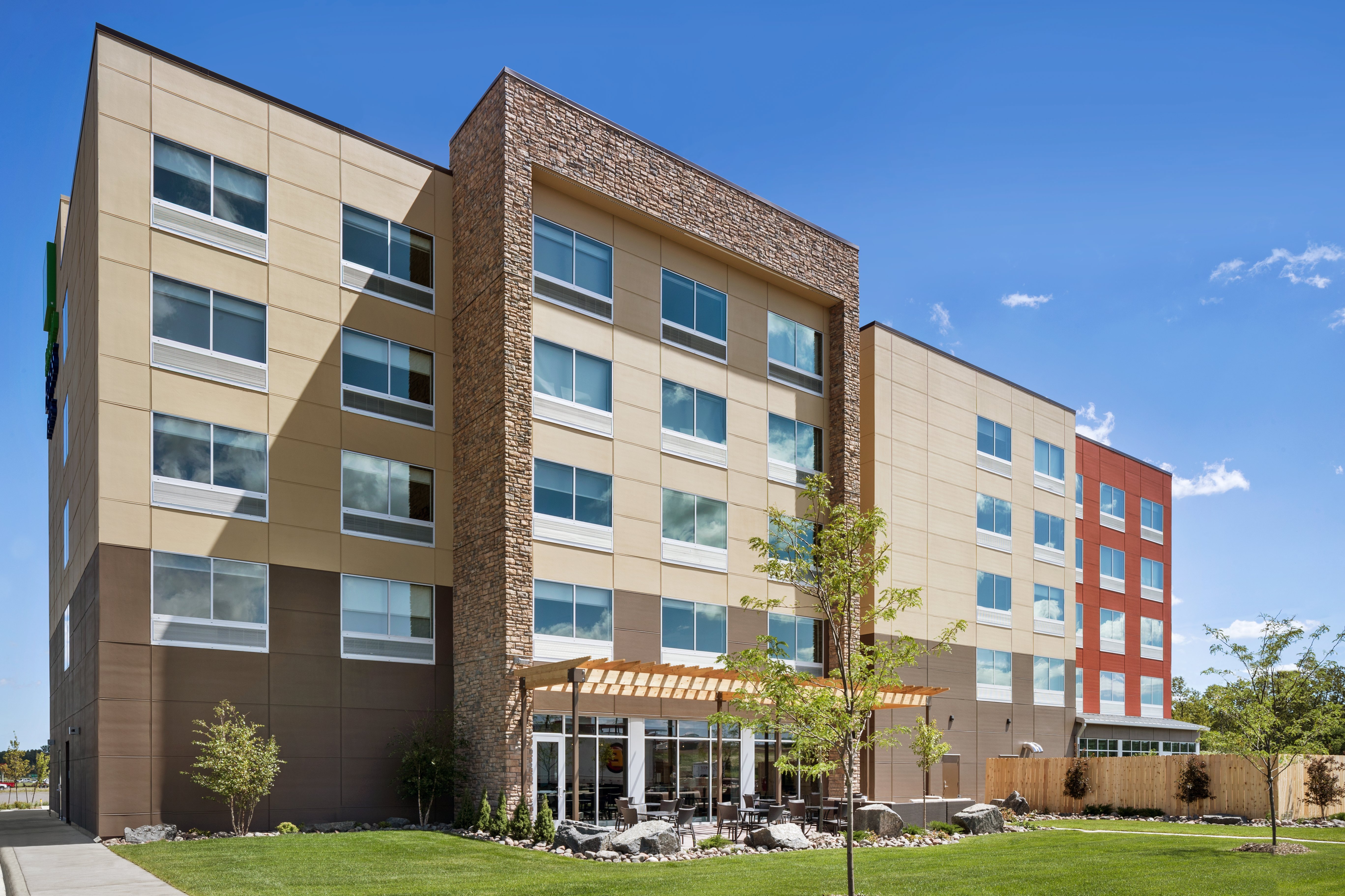 holiday inn express and suites duluth north miller