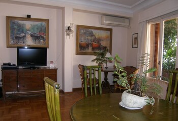 art gallery hotel