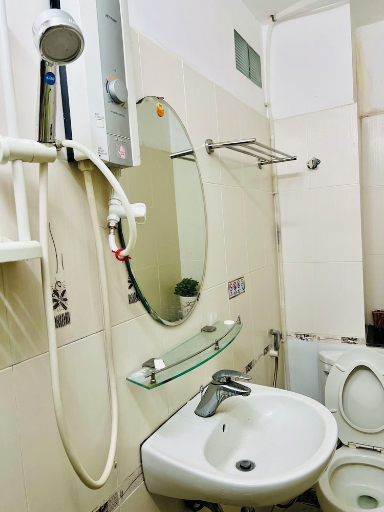 sakura hostel saigon